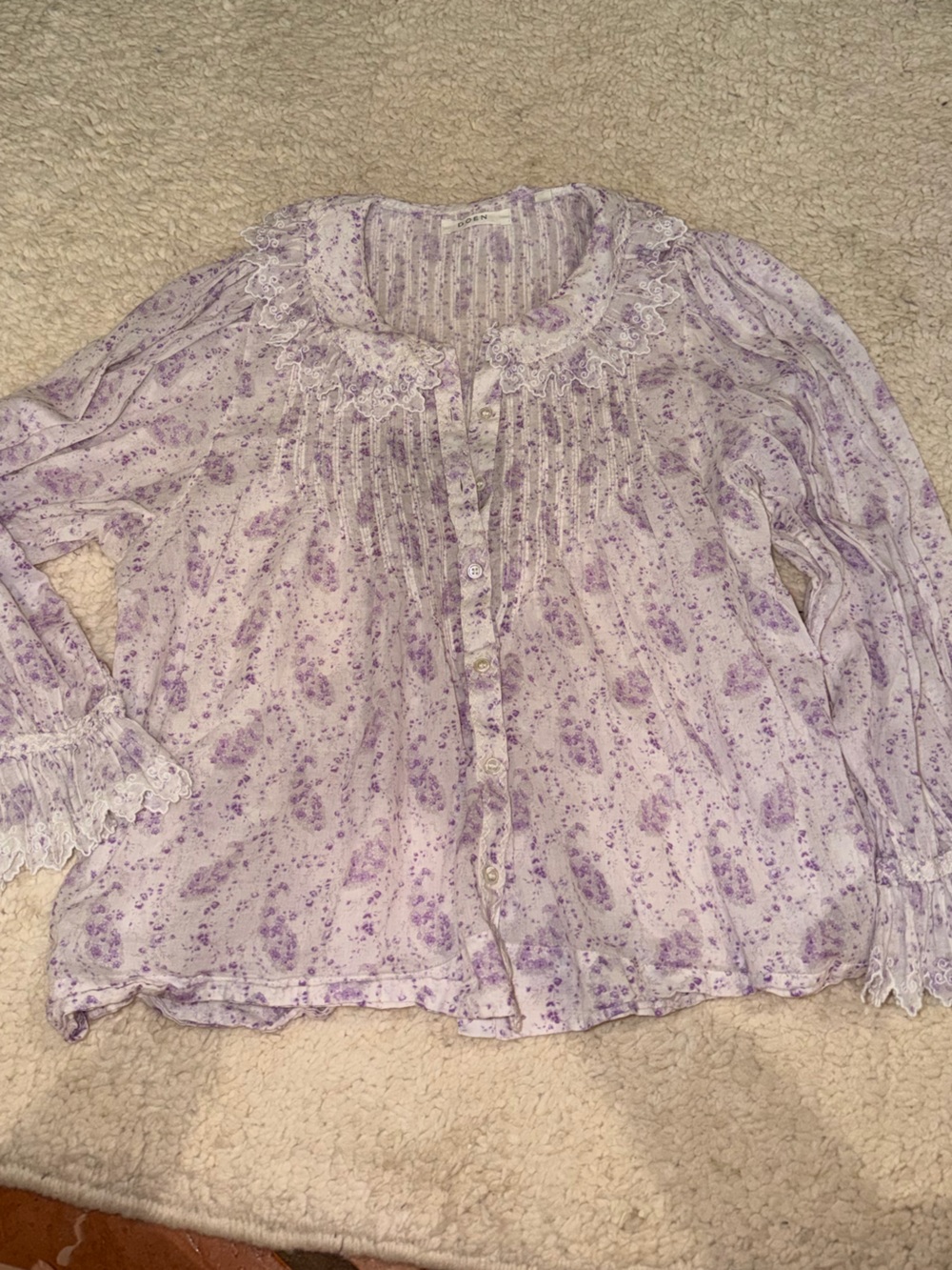 Doen - barely worn Light Purple Floral Button-Front thin cotton blouse